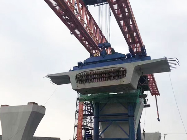 50-240吨架桥机液压系统的维护保养方法