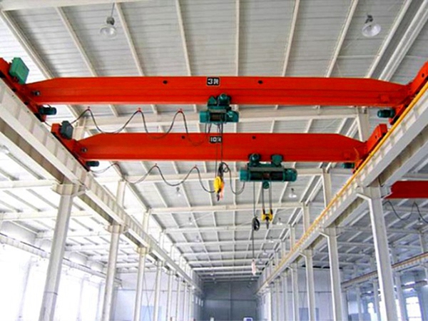 湖南衡阳桥式起重机厂家 筑牢安全屏障——双梁桥式起重机裸露运动部件防护之道