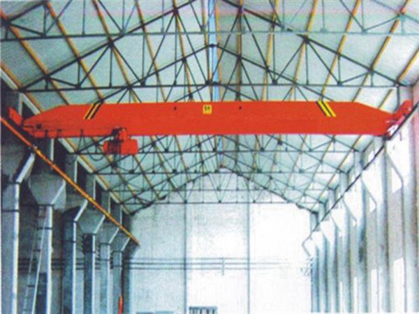 湖南常德桥式起重机厂家 风里“锁”牢 稳如磐石——双梁桥式起重机夹轨器与锚定装置的防风守护