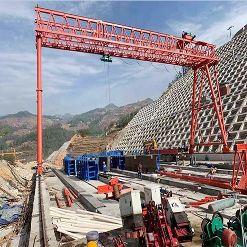 湖北咸宁龙门吊厂家 数字映钢骨：造船龙门吊虚拟预拼装的孪生智慧