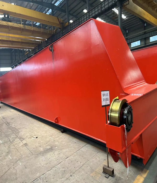 福建南平桥式起重机厂家 脱锭起重机手汗里的安全隐患